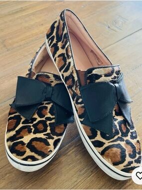 Kate Spade NY Keds slip ons. Real dyed fur/leather bow. Made in Brazil. Sz 6